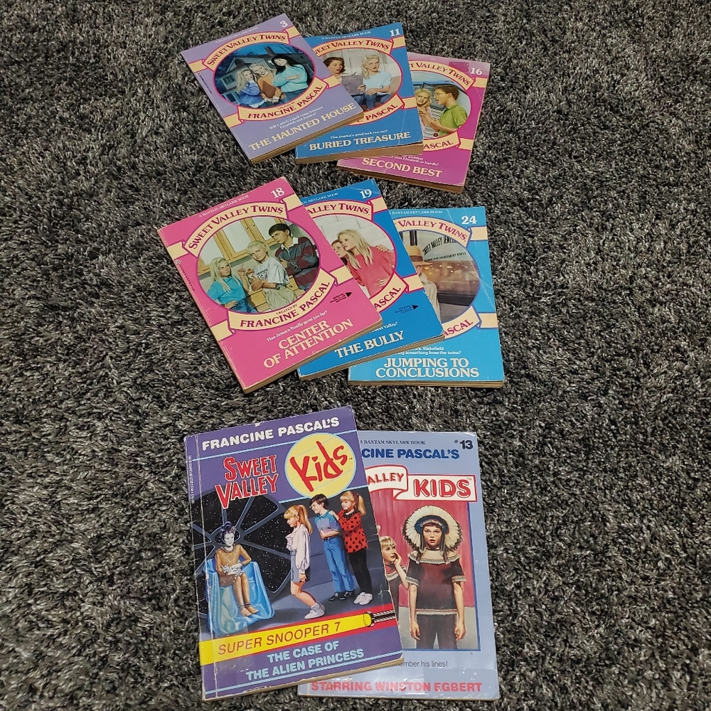Vintage Sweet Valley Books Lot of 8